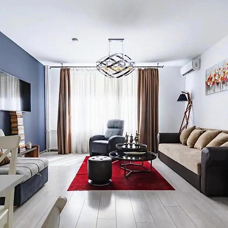 Apartamento 10 Seconds Away From The Main Street, Free Secured Parking Sofía Exterior foto